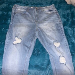 MUDD size 17 High-Rise Jeggings